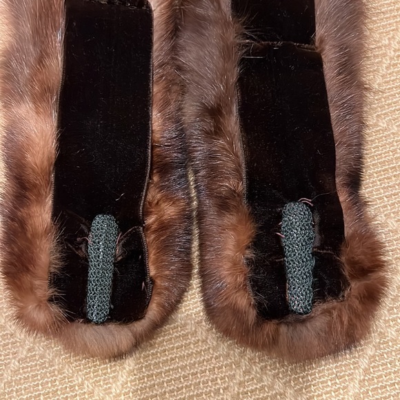 Vintage Mink Collar with Clips - Picture 2 of 3